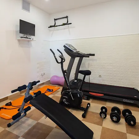 Perla - 2 Min To The & Free Parking 마카르스카