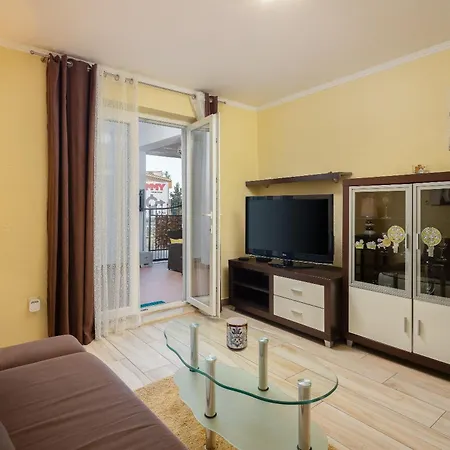 Perla - 2 Min To The & Free Parking