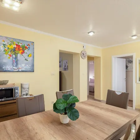 Lejlighed Perla - 2 Min To The & Free Parking Makarska