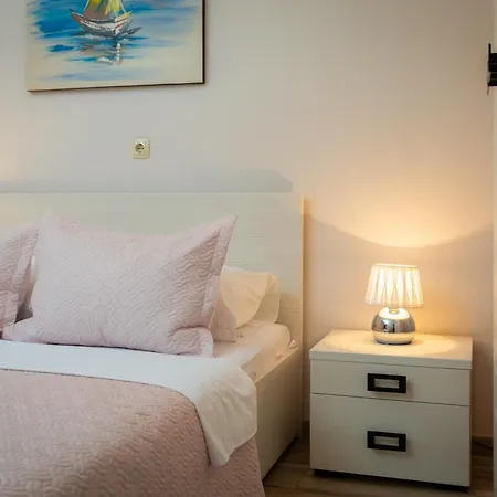 Perla - 2 Min To The & Free Parking Makarska