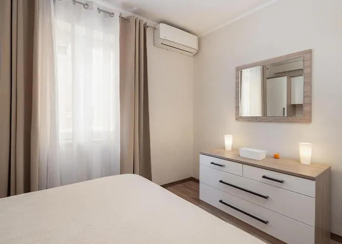 Perla - 2 Min To The & Free Parking Apartment *