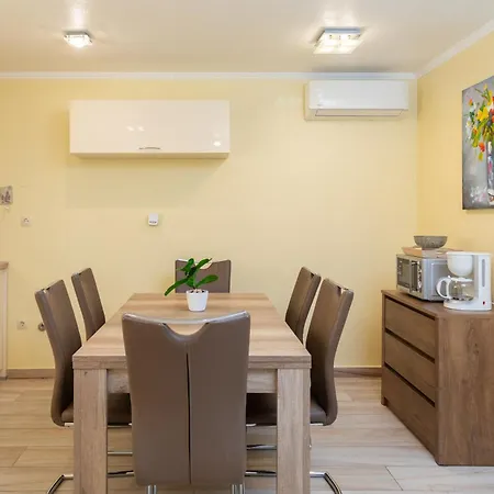 Perla - 2 Min To The & Free Parking Appartement *