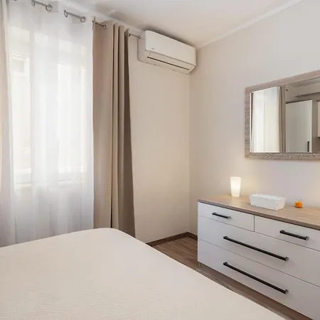 Perla - 2 Min To The & Free Parking Appartement *